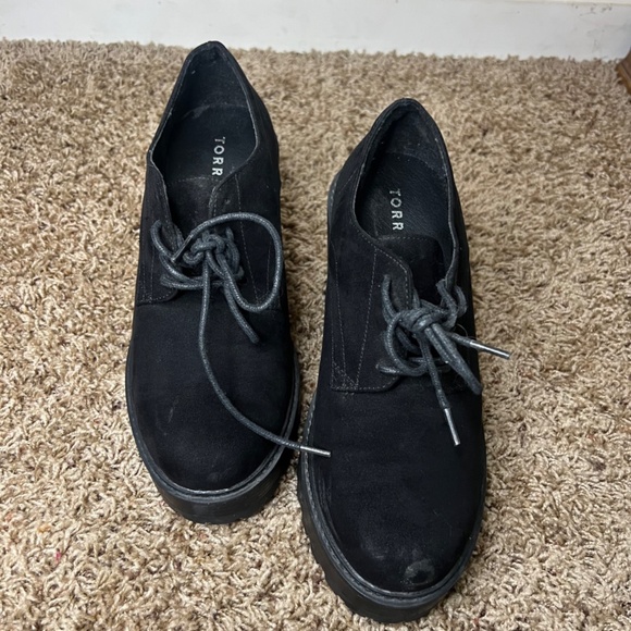 Torrid Oxford Suede Shoes/ Chunky Heel / Size 9.5 - Picture 2 of 4